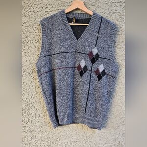 London Fog Men's Grey Argyle V-Neck Sweater Vest
